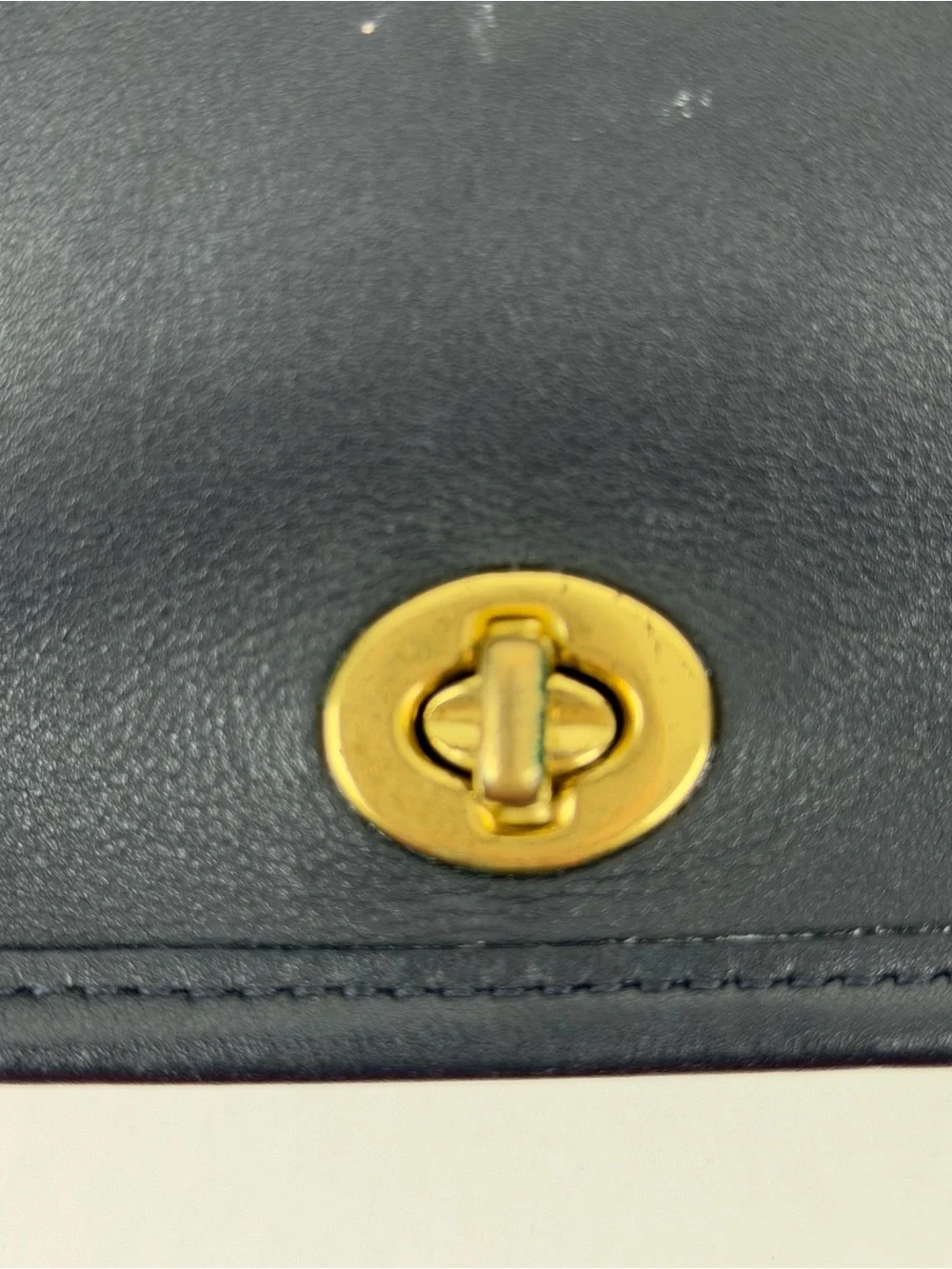 Vintage COACH Black Leather Pocket Purse with Gold Hardware - Picture 9 of 15